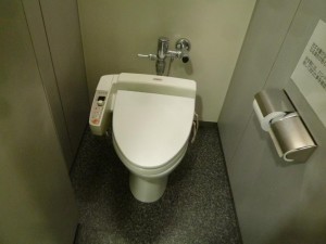 １０.ウォシュレット交換施工前